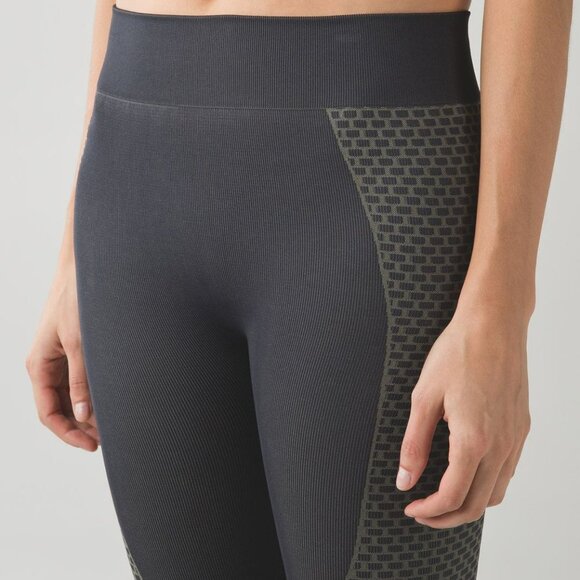 Lululemon About That Base Tight Leggings/Gray Slate Compression - Picture 4 of 7